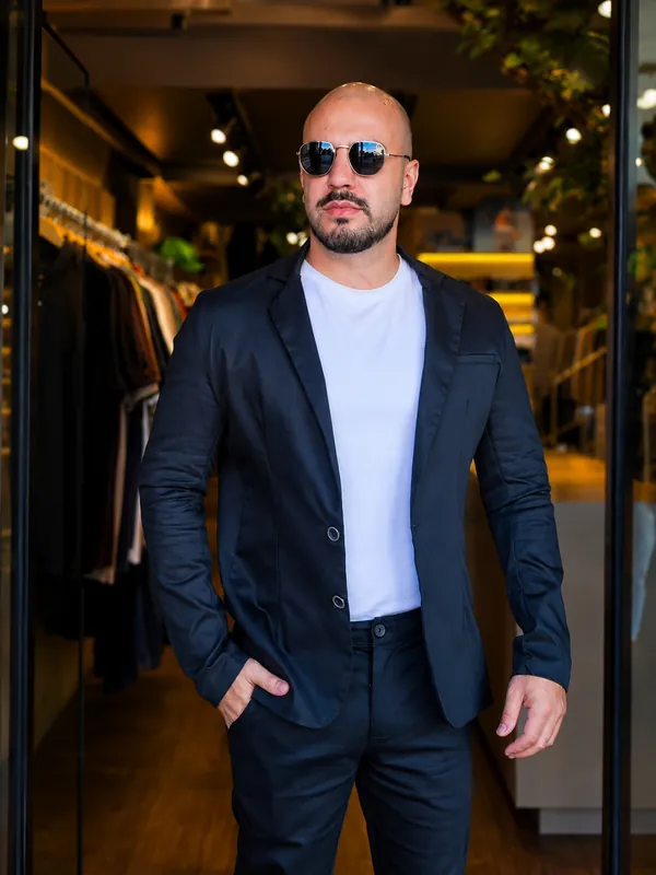 Peça masculina disponível na Mr. K